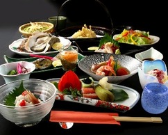 【厳選素材にグレードアップ】季節の鮮魚と野菜を存分に楽しめる“料理長おまかせ・会席コース”
