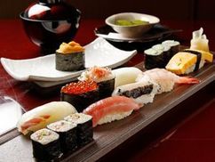 地上200メートルの絶景と「毛がに」×「握り食べ比べ」贅沢三昧プラン