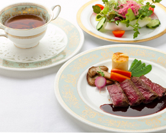 希少な壱岐牛を味わうステーキコース～シャンパン付き～　　